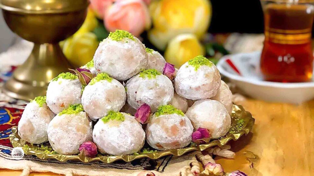 سوغات معروف استان یزد قطاب