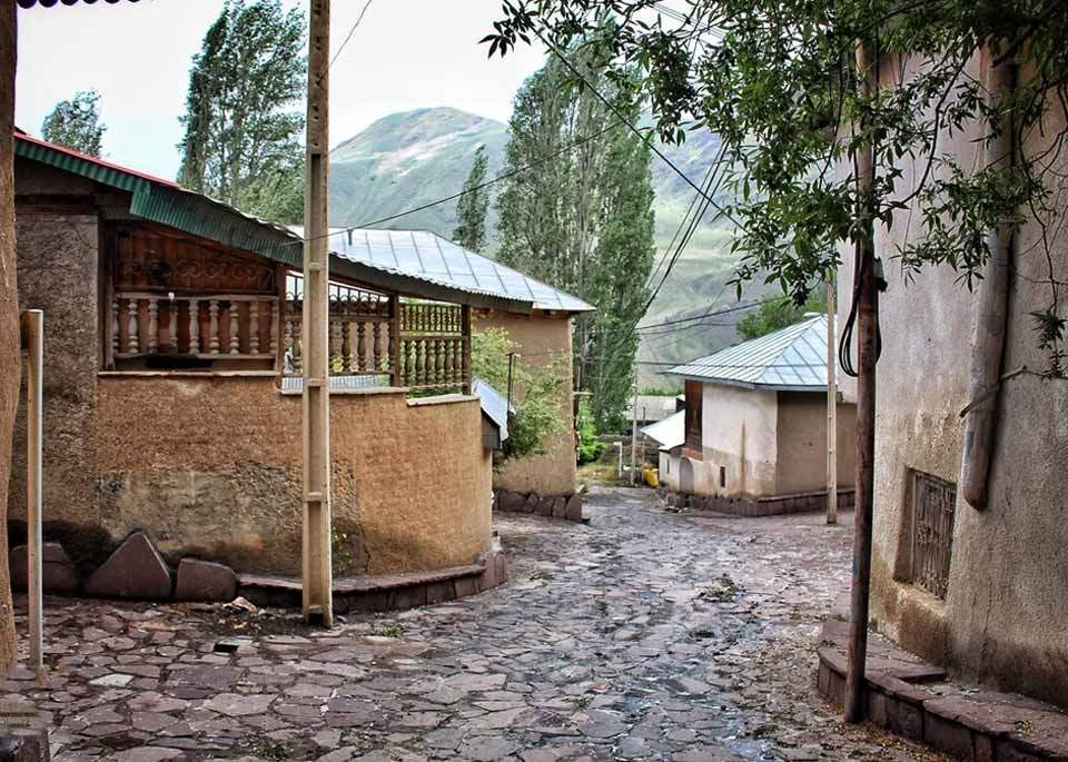 نحوه رسیدن به آبشار دارنو از نوشهر