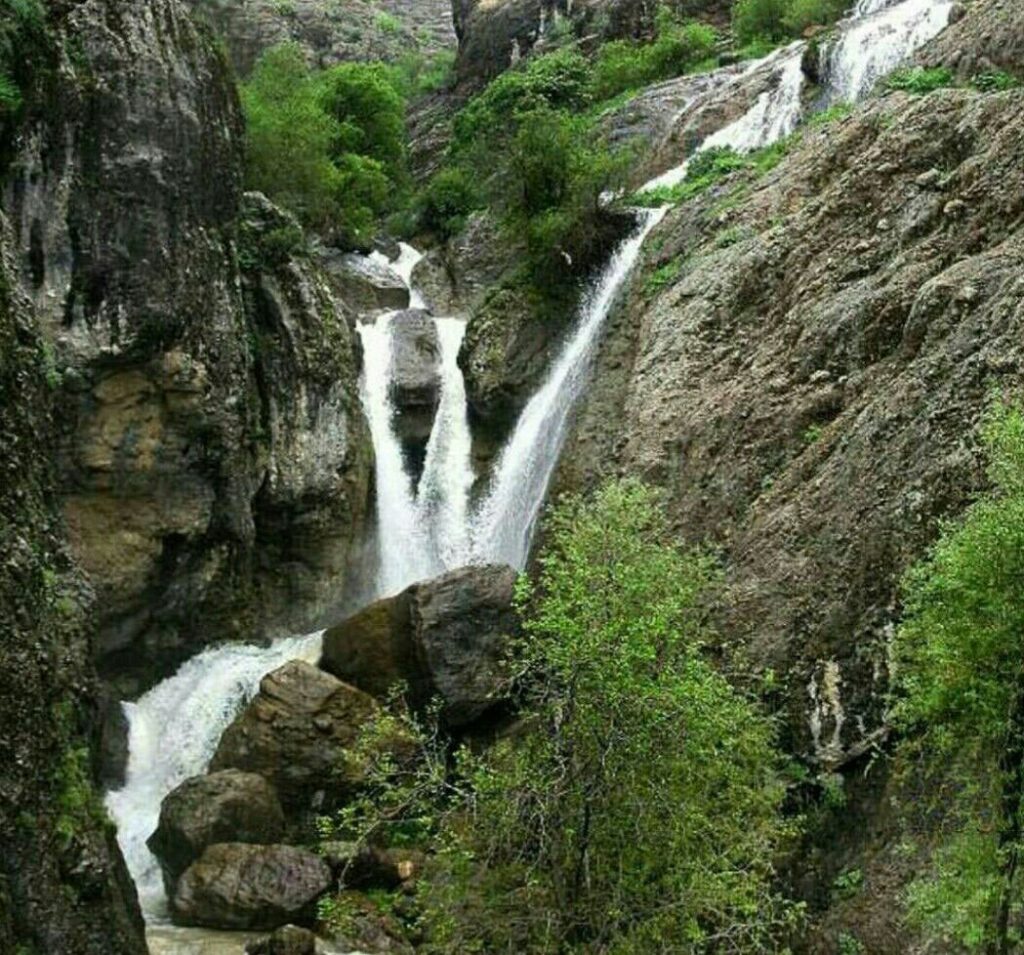 آبشار عروس در مران
