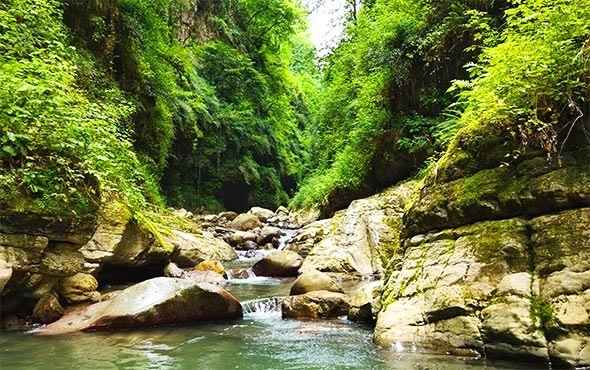 تنگه بهشت عباس آباد کجاست؟