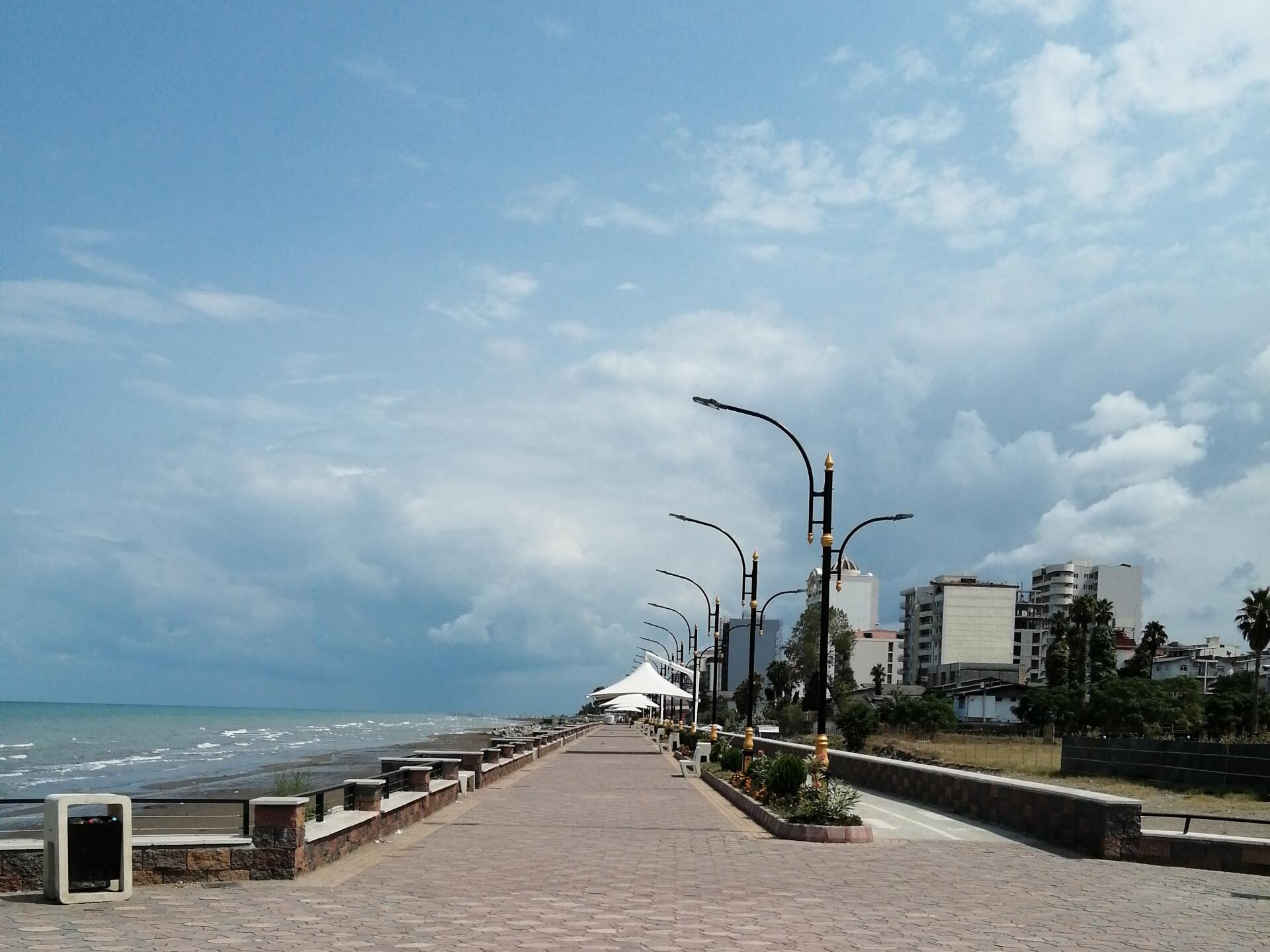 راهنمای جامع پیاده رو ساحلی تنکابن ()