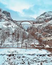 نمایی از پل ورسک در فصل زمستان