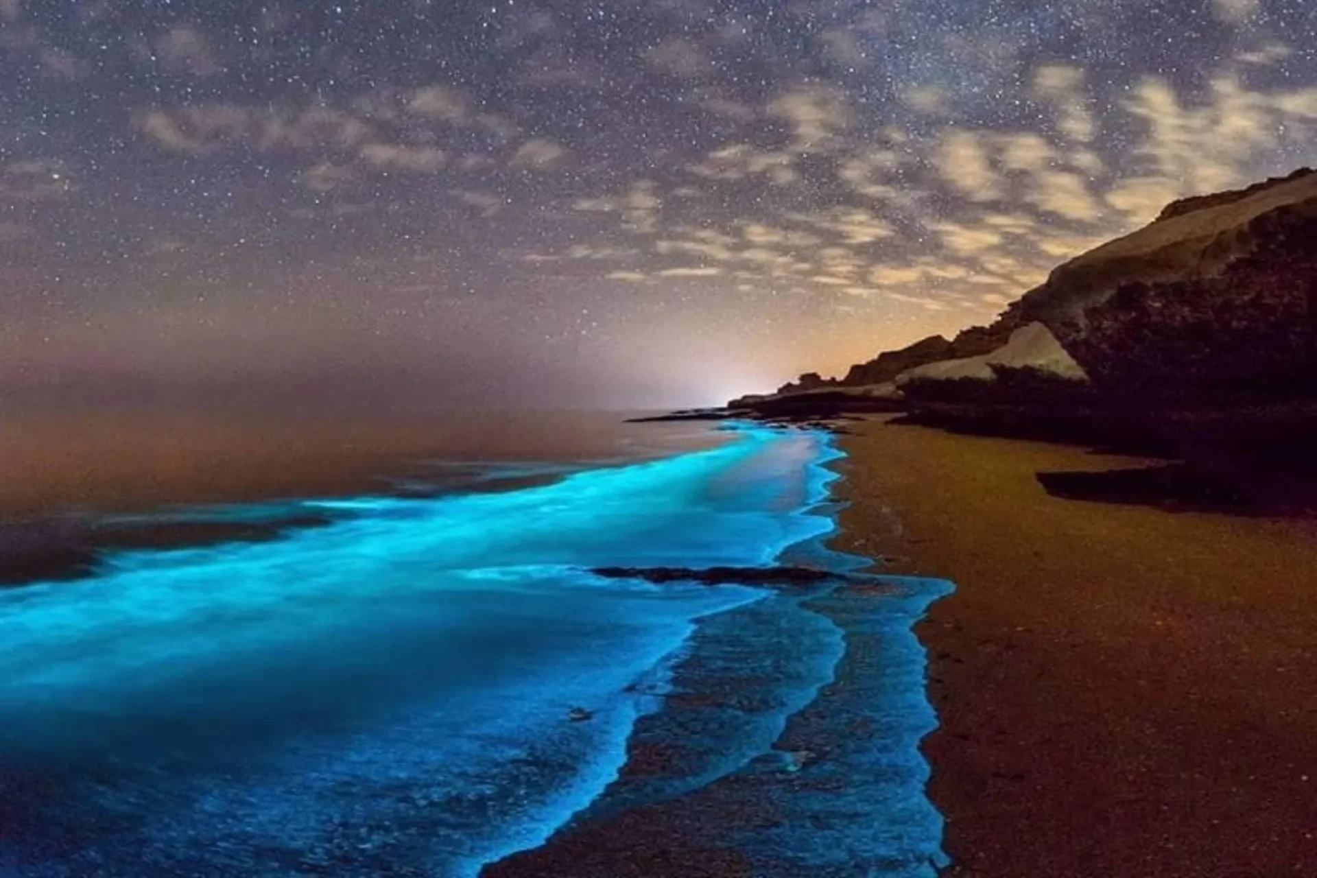 ساحل نقره ای جزیره هرمز قشم