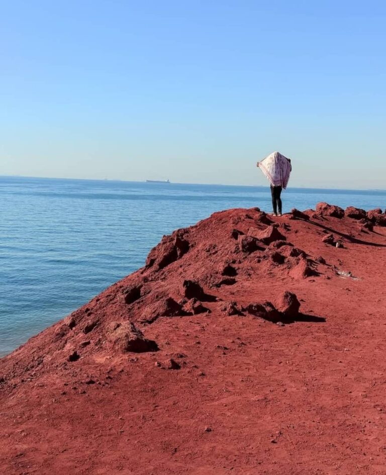 سفر به ساحل سرخ هرمز