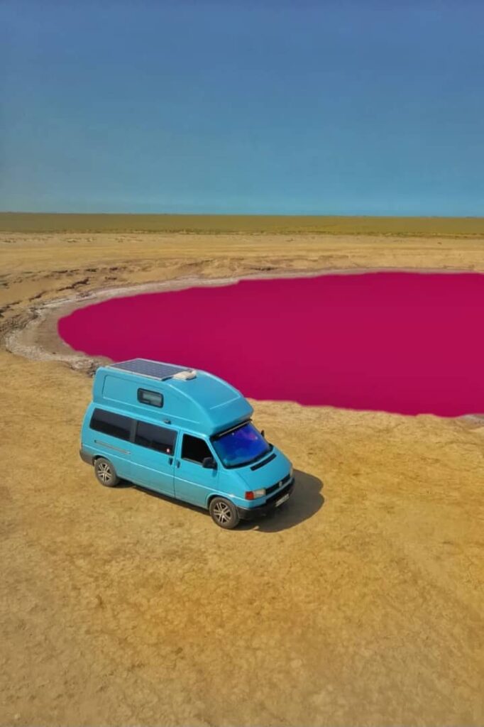 حوضچه صورتی گل فشان نفتلیجه گمیشان