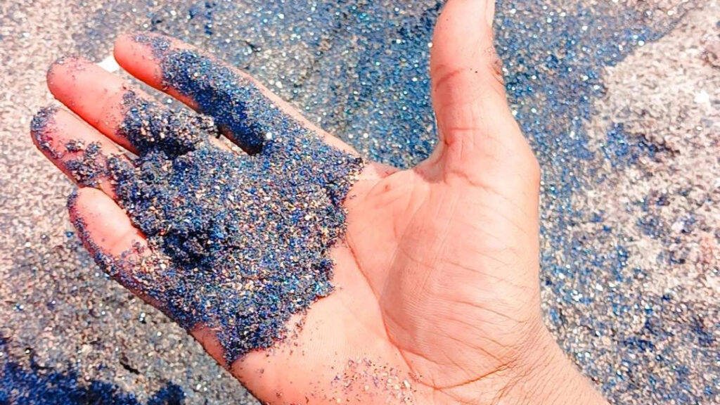 ساحل نقره ای جزیره هرمز قشم