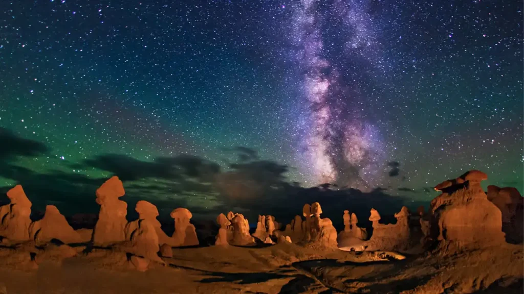 دره ستارگان قشم در شب