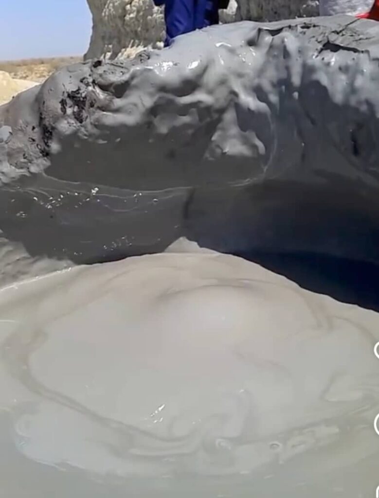 تپه گل فشان بلبلوک-چابهار