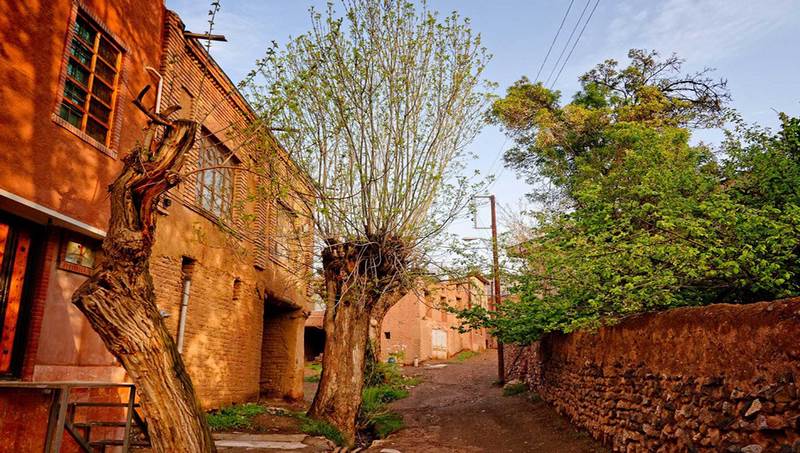 ابیانه روستای سرخ ایران