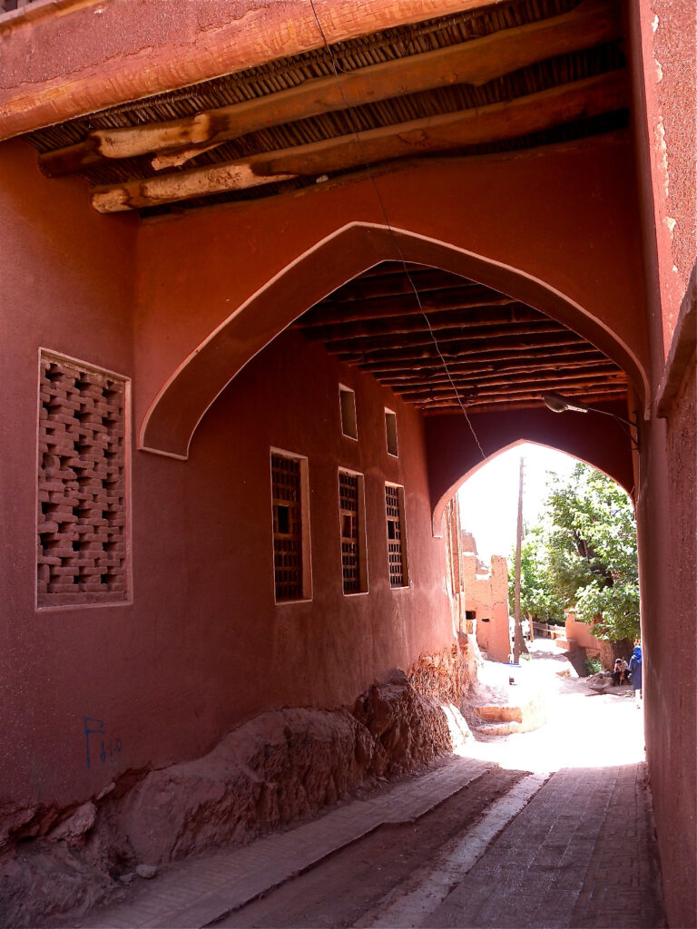 ابیانه روستای سرخ ایران