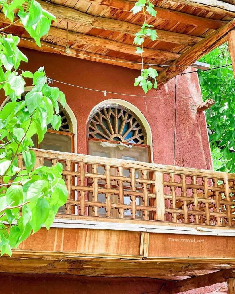 ابیانه روستای سرخ ایران