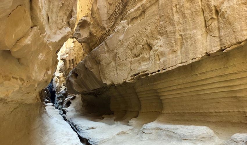 امکانات تنگه چاهکوه قشم