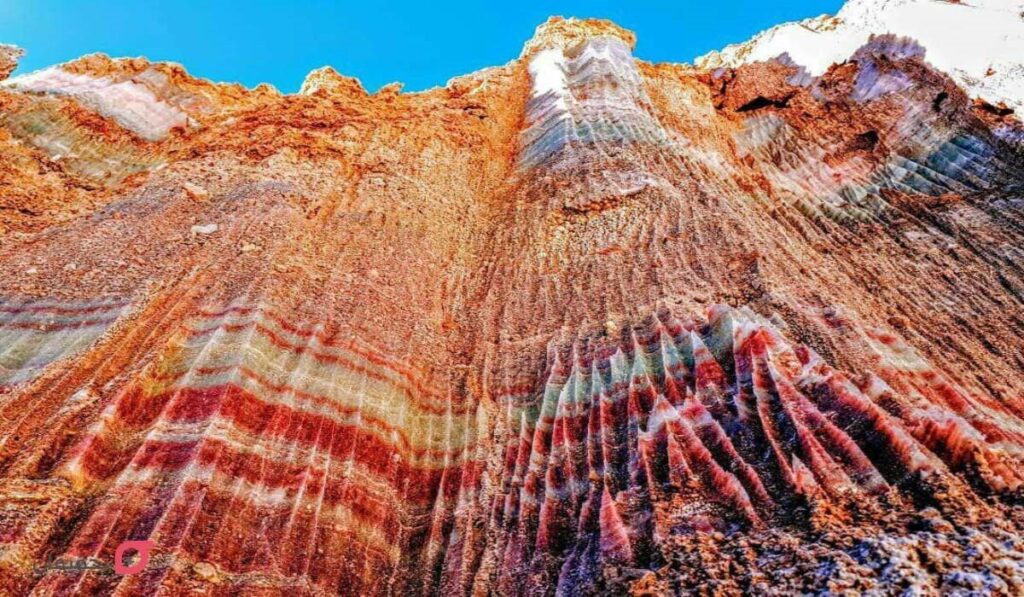 معرفی دره رنگین کمان