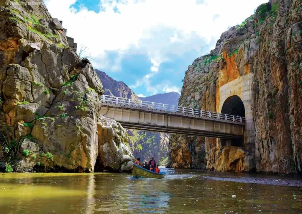 پل تاریخی  روستای هجیج کرمانشاه