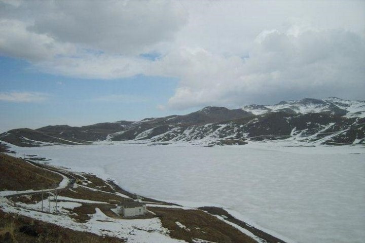 دریاچه نئور اردبیل