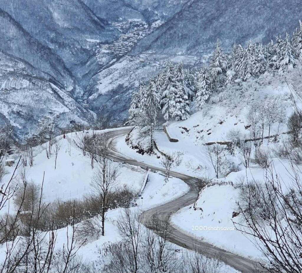 جاده دوهزار و سه هزار برفی-ارزان ترین مقاصد سفر زمستانی ایران
