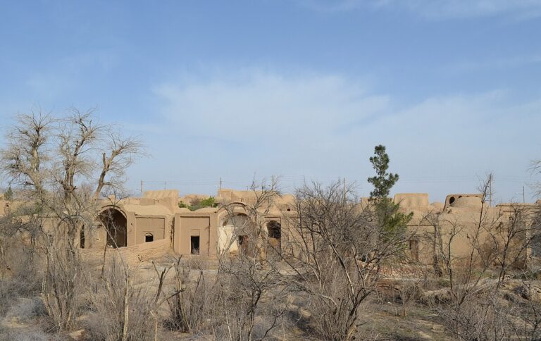 روستای تاریخی اصفهک طبس