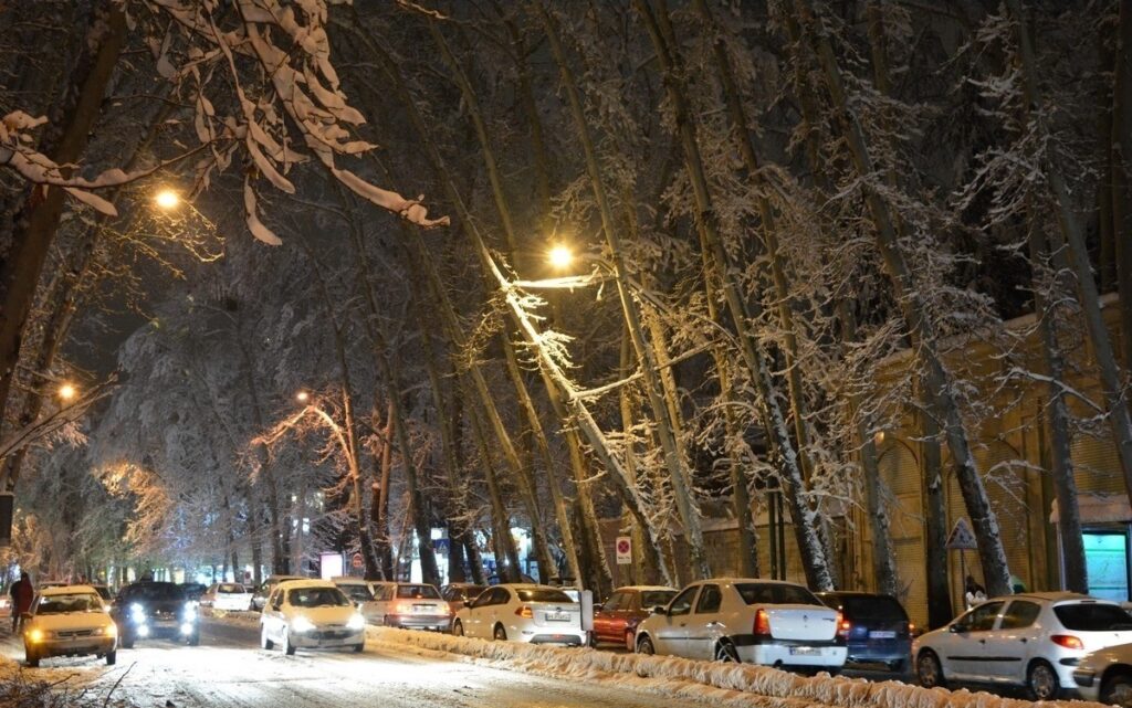 خیابان ولیعصر تهران