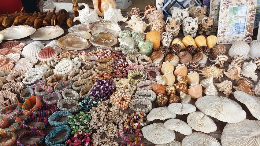 دره مجسمه های قشم