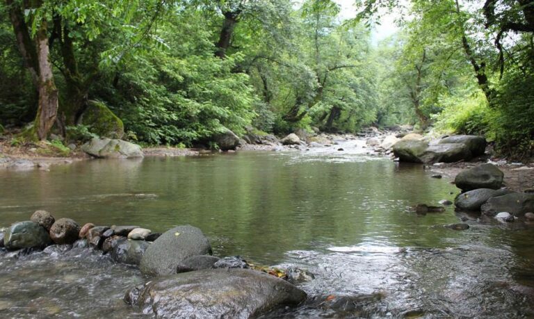 چشمه دو آب چابکسر