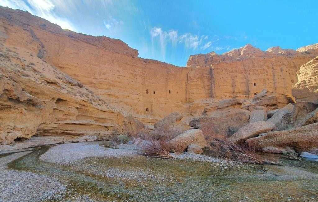 طاق شاه عباسی طبس