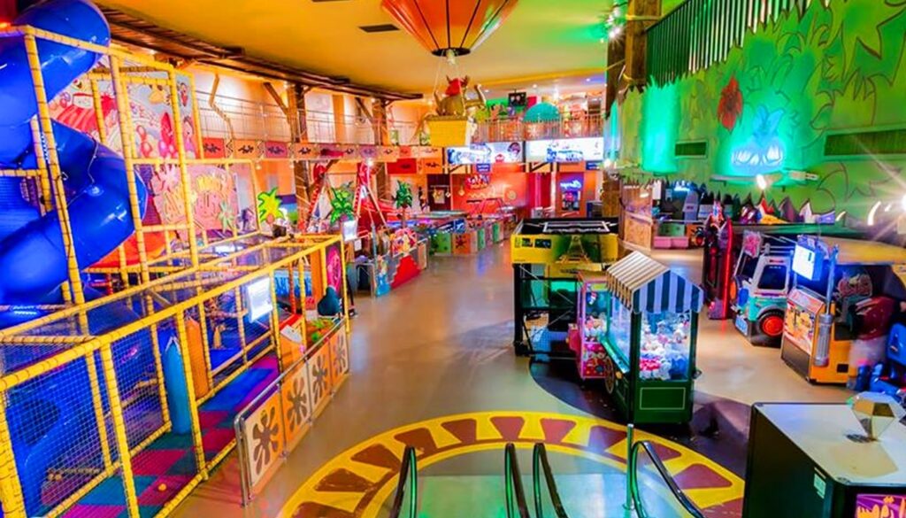 مکانهای تفریحی سرپوشیده