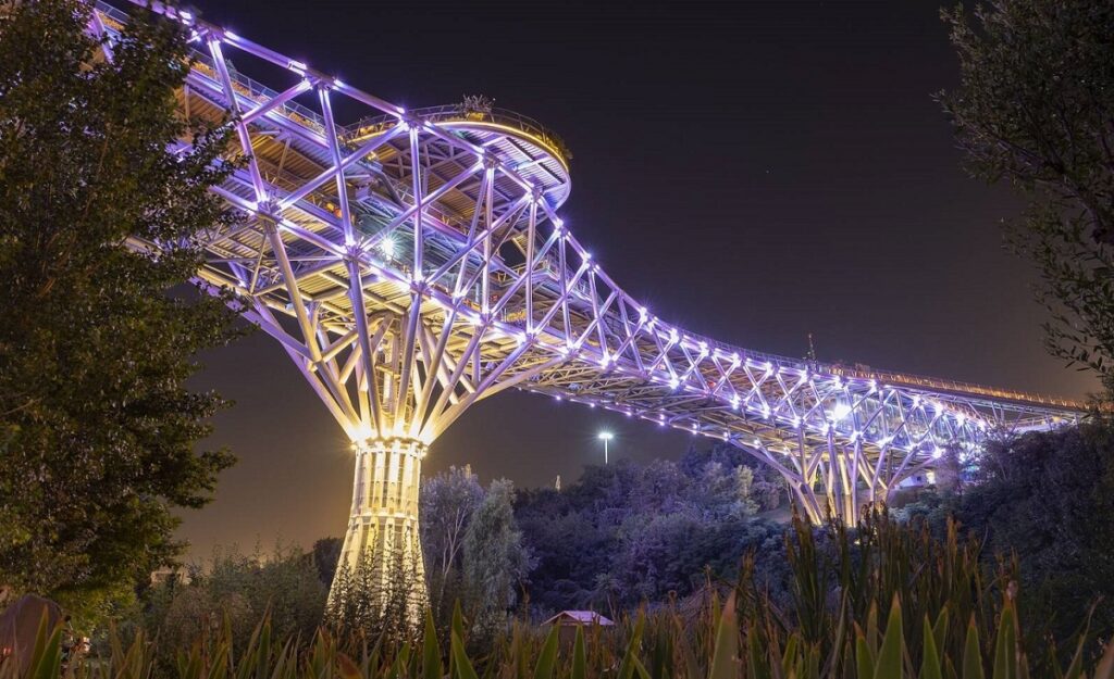 پل طبیعت تهران