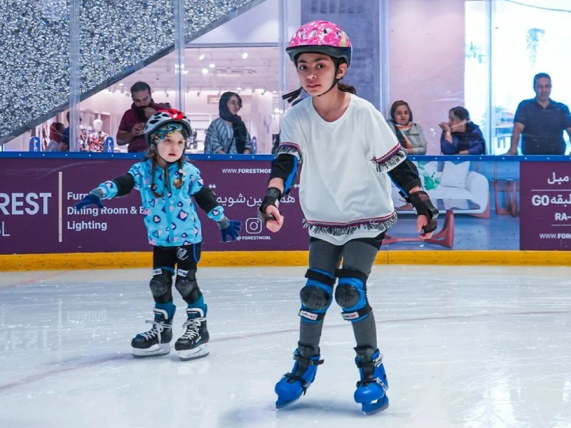پیست اسکیت یخ ایران مال