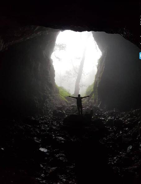 غار آویشو گیلان